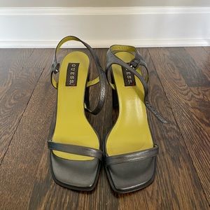 Used Guess leather high heel shoes in size 7